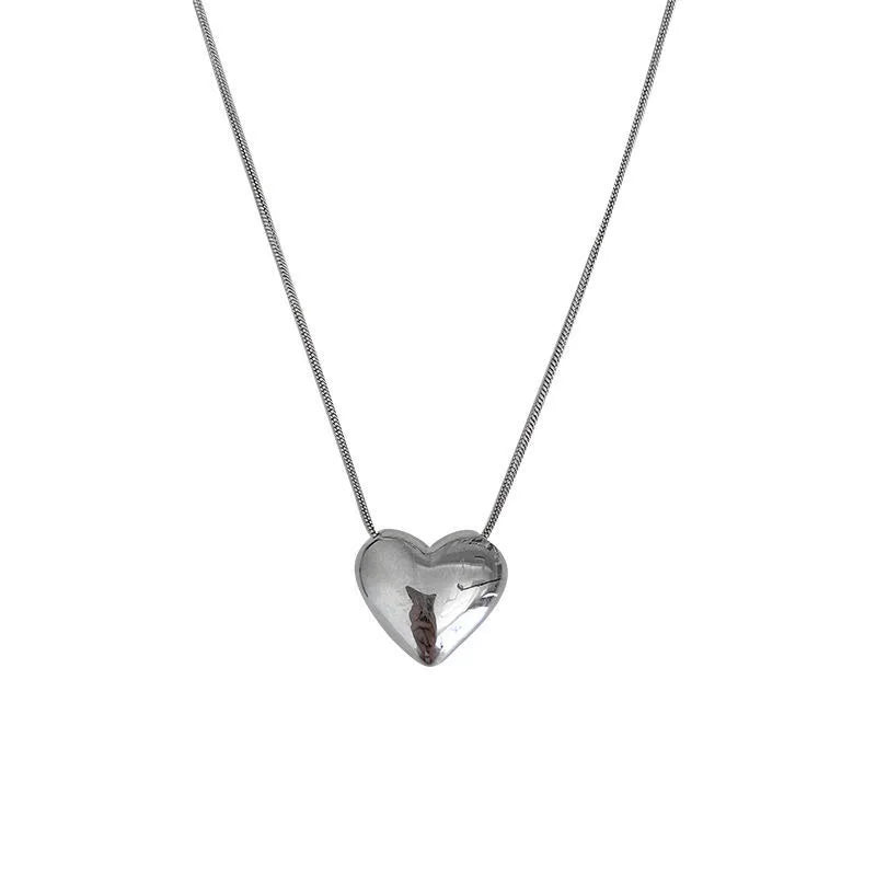 Collar con Colgante de Corazón